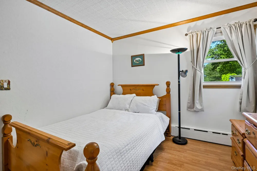 148 Oak Avenue Shirley, NY 11967