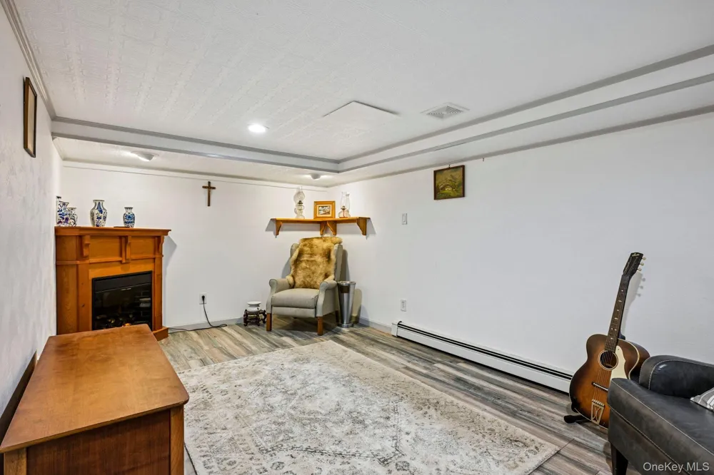 148 Oak Avenue Shirley, NY 11967