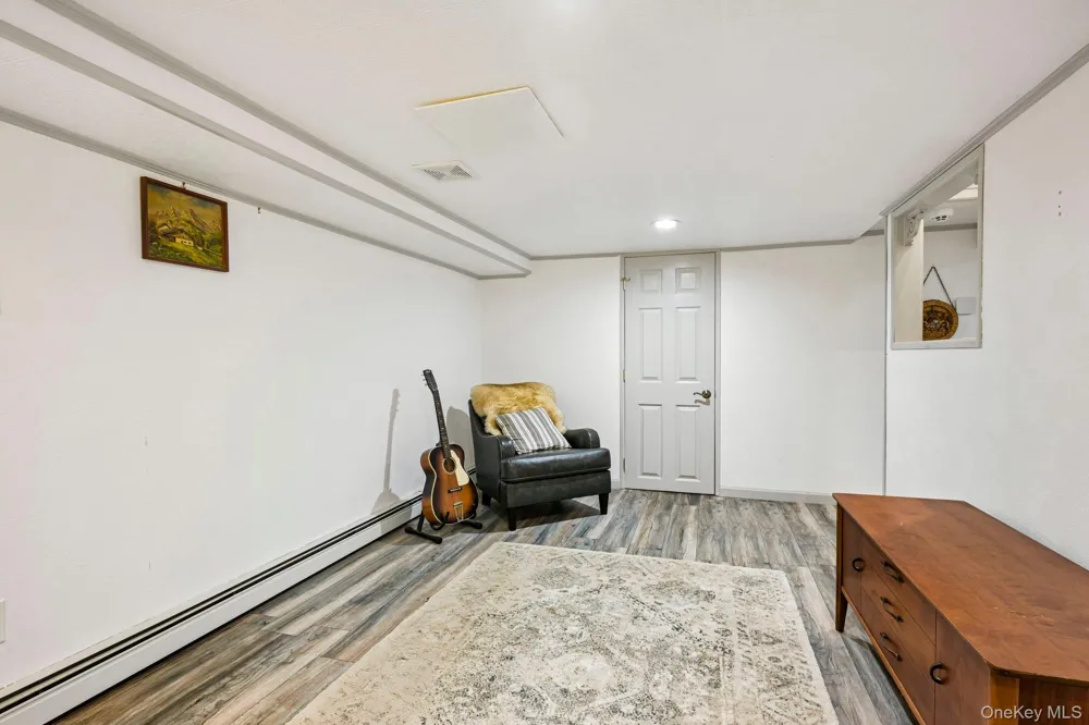 148 Oak Avenue Shirley, NY 11967