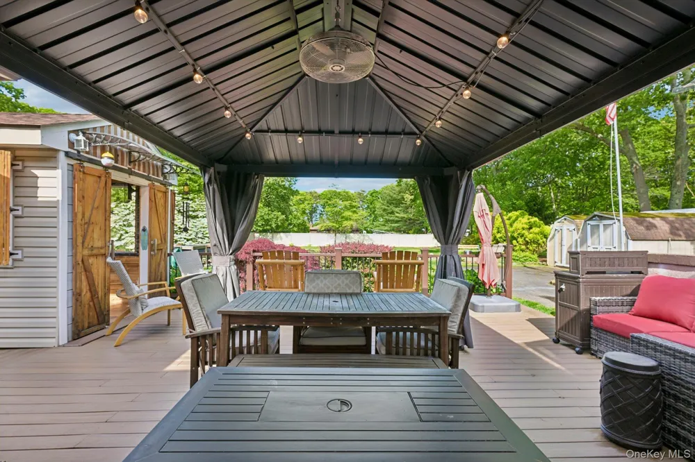 148 Oak Avenue Shirley, NY 11967