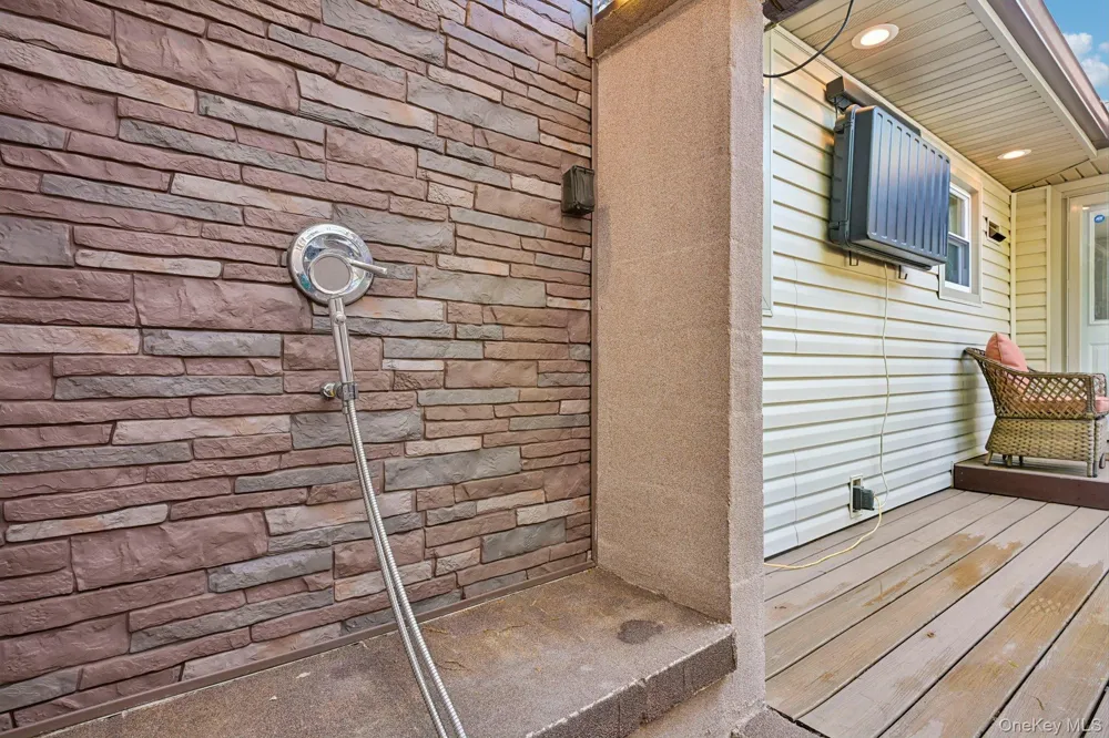 148 Oak Avenue Shirley, NY 11967