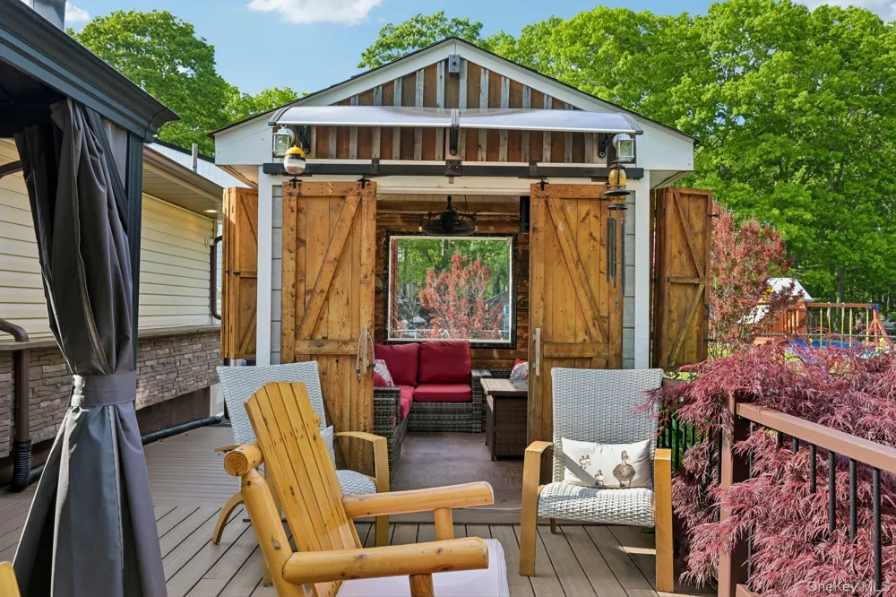 148 Oak Avenue Shirley, NY 11967