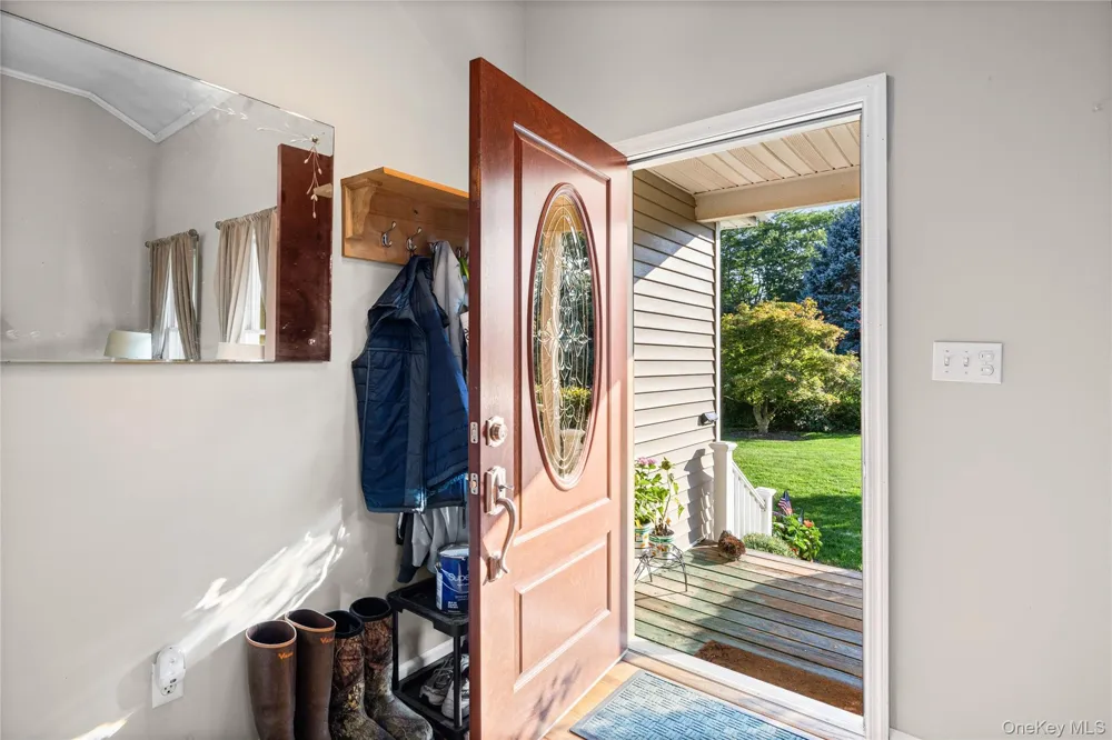 2200 Aldrich Lane Laurel, NY 11948