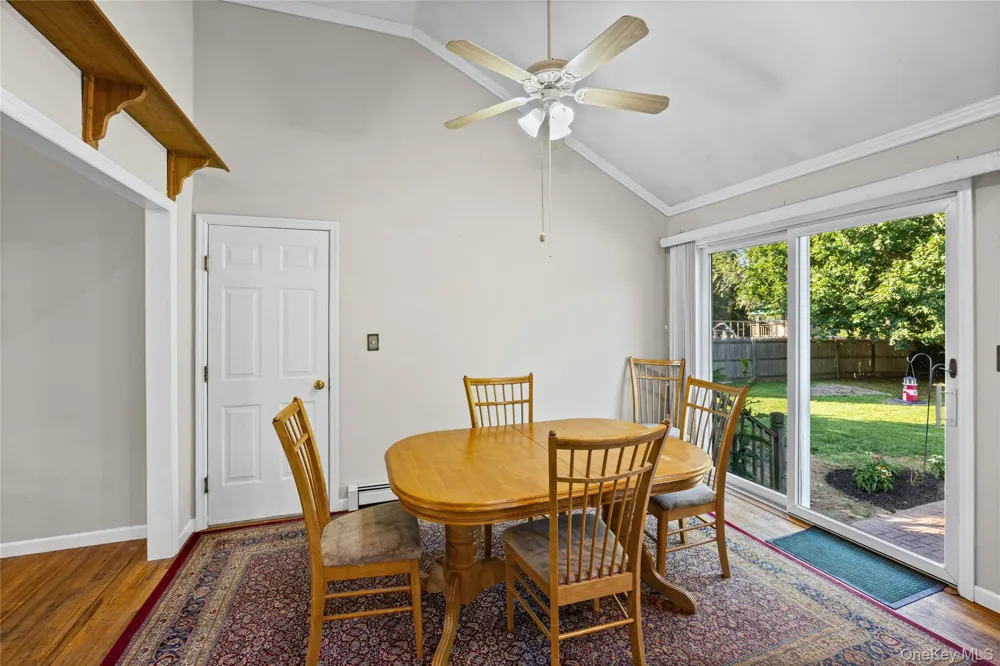 2200 Aldrich Lane Laurel, NY 11948