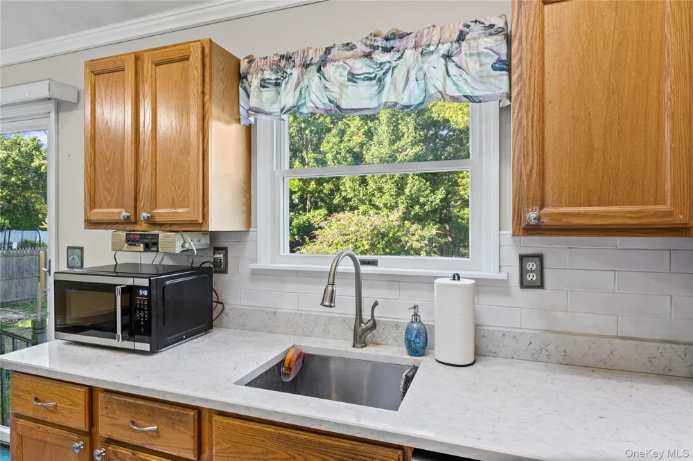 2200 Aldrich Lane Laurel, NY 11948