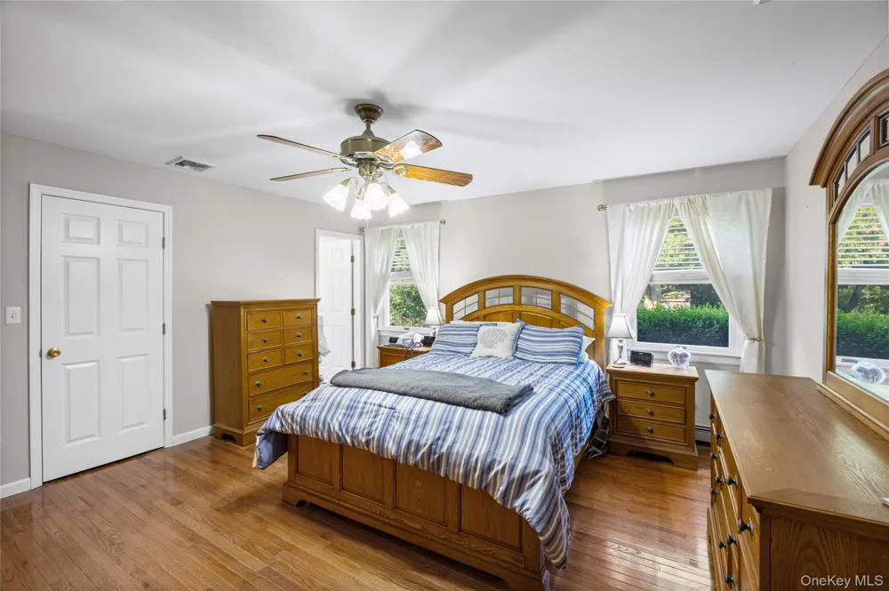 2200 Aldrich Lane Laurel, NY 11948