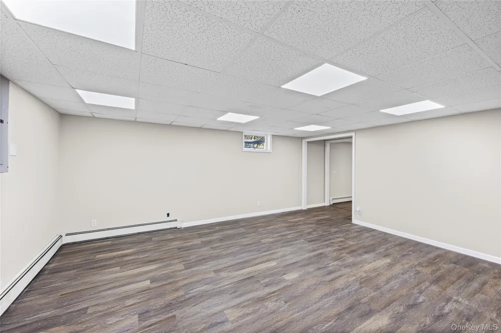 2200 Aldrich Lane Laurel, NY 11948