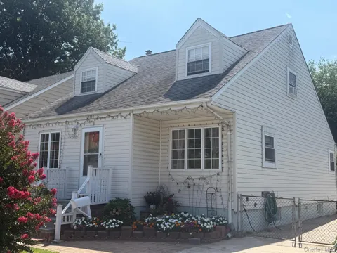 1112 McKenna Place