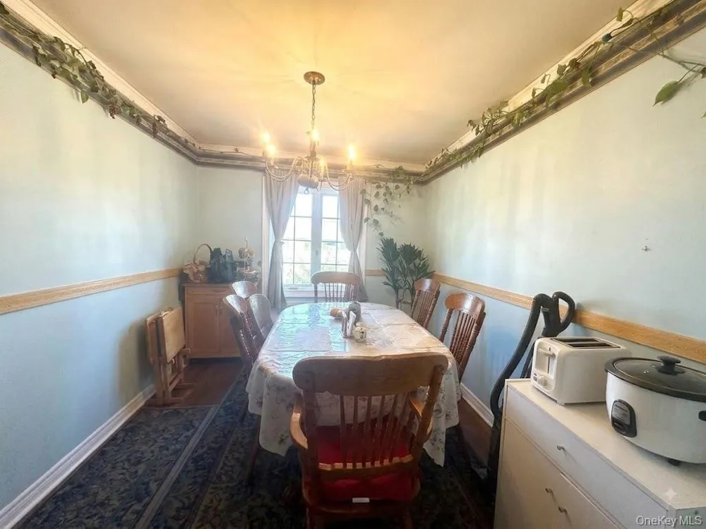 1112 McKenna Place Uniondale, NY 11553