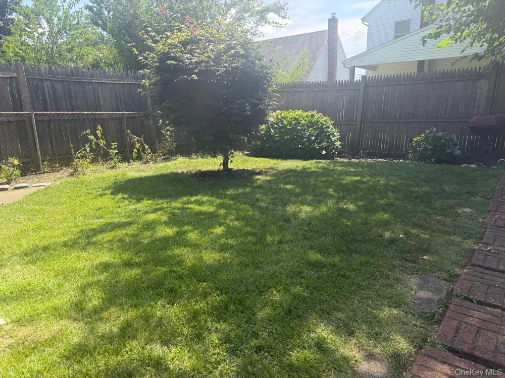 1112 McKenna Place Uniondale, NY 11553