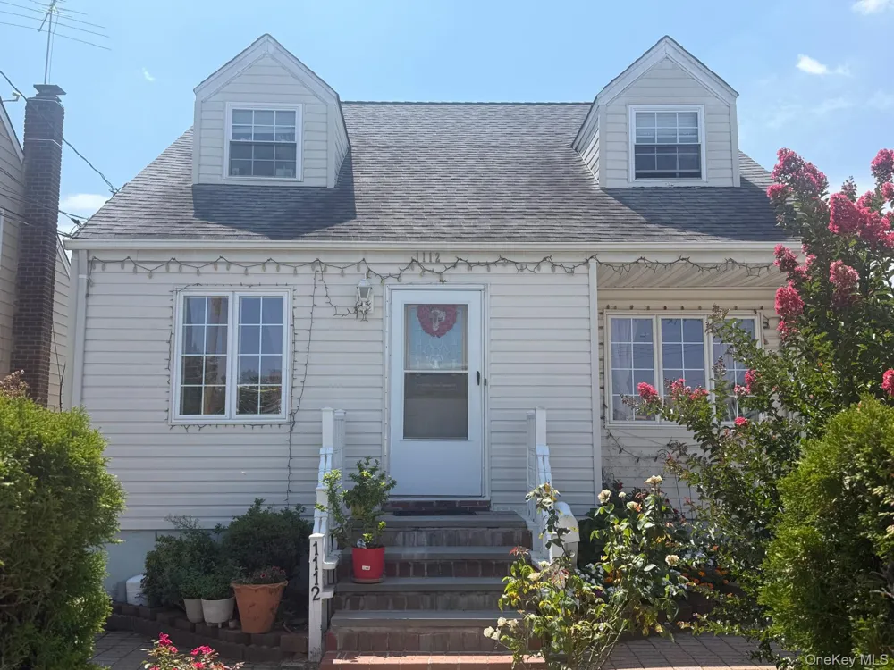 1112 McKenna Place Uniondale, NY 11553