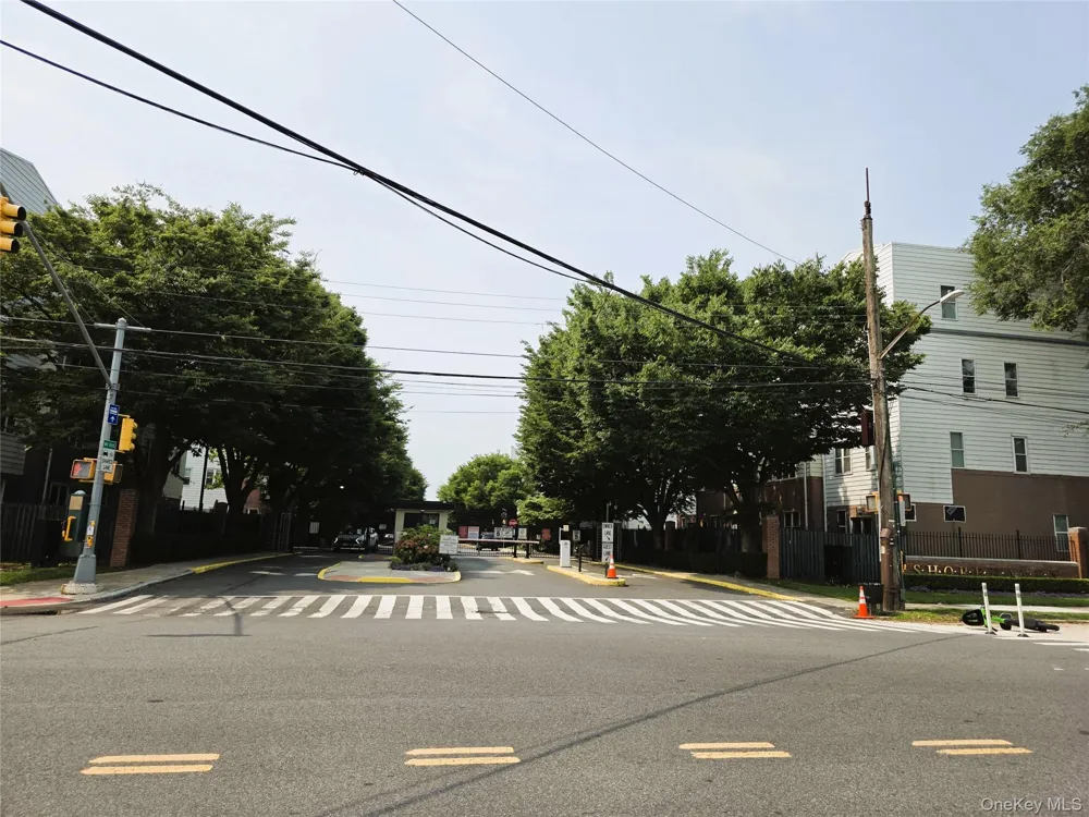 142 Mermaid Lane #284 Bronx, NY 10473