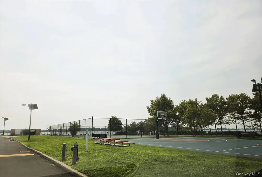 142 Mermaid Lane #284 Bronx, NY 10473
