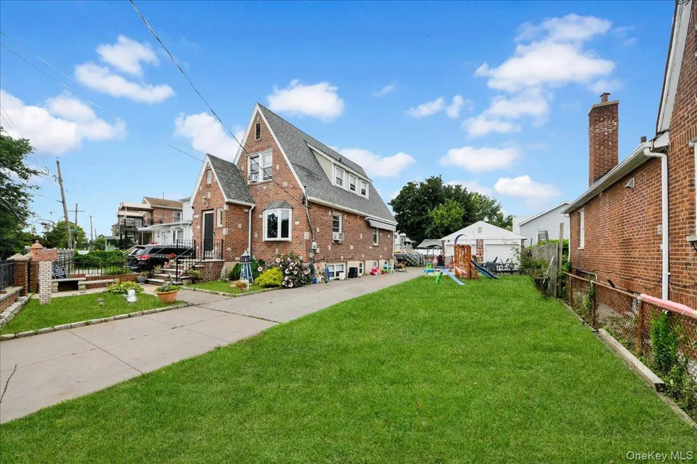 3161 Wissman Avenue Bronx, NY 10465