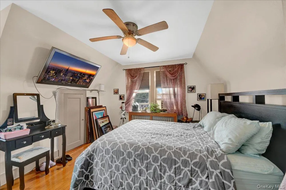 3161 Wissman Avenue Bronx, NY 10465