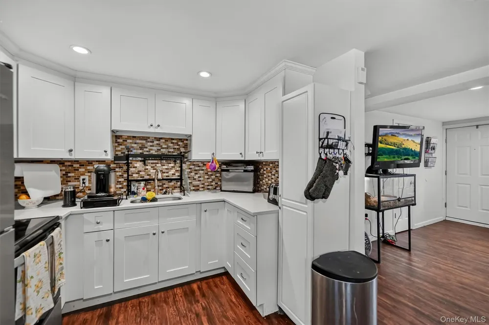 1006 Parr Meadow Drive #10E Newburgh, NY 12550