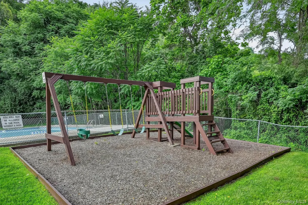 1006 Parr Meadow Drive #10E Newburgh, NY 12550