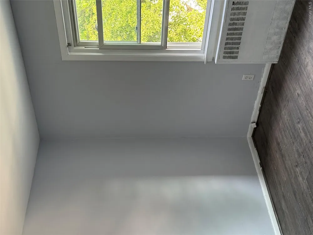 171-28 103rd Road Jamaica, NY 11433
