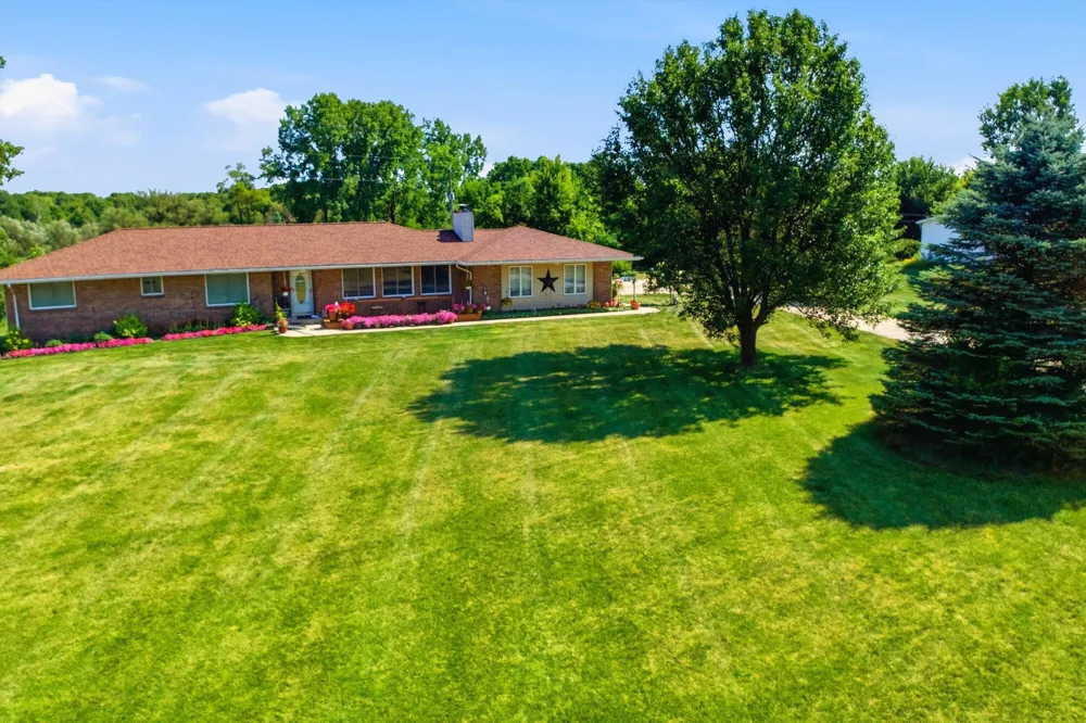 18275 Garvey Road Chelsea, MI 48118