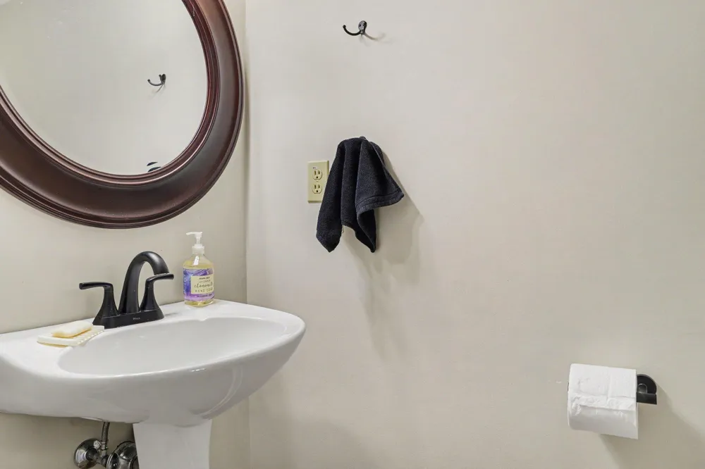3814 Greenleaf Circle Kalamazoo, MI 49008