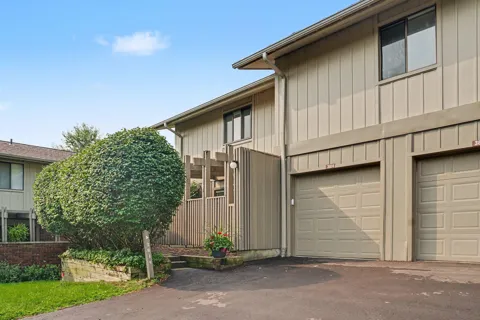 3814 Greenleaf Circle