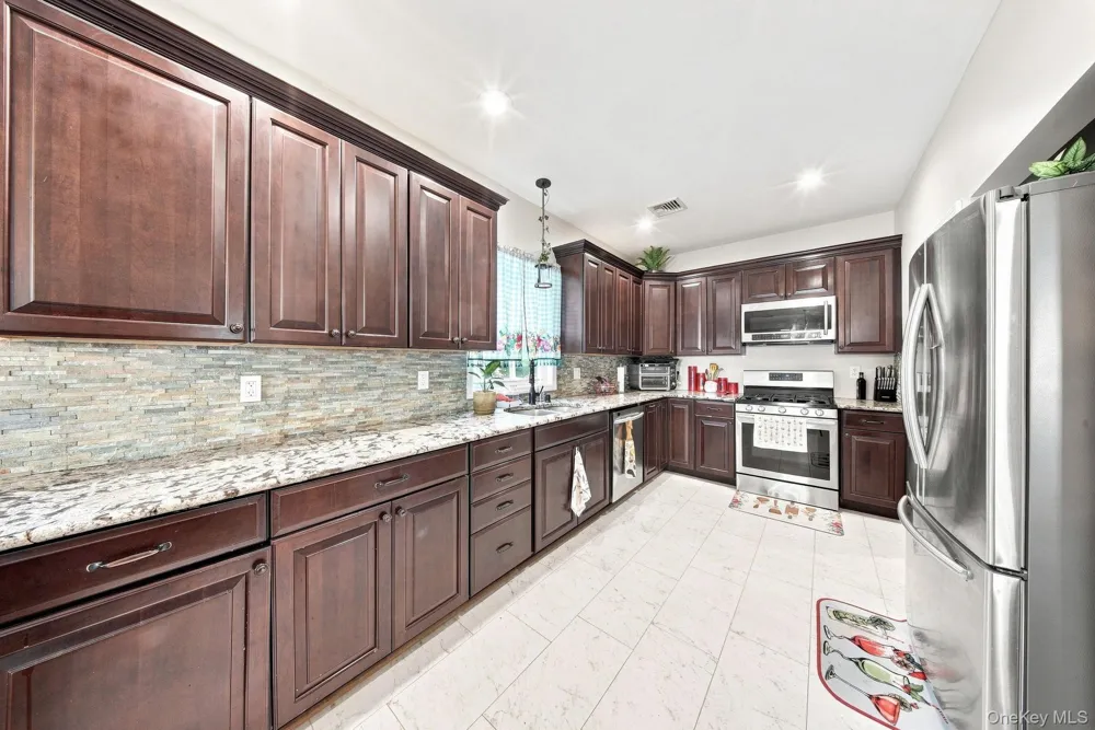 30 High Street Unionville, NY 10988