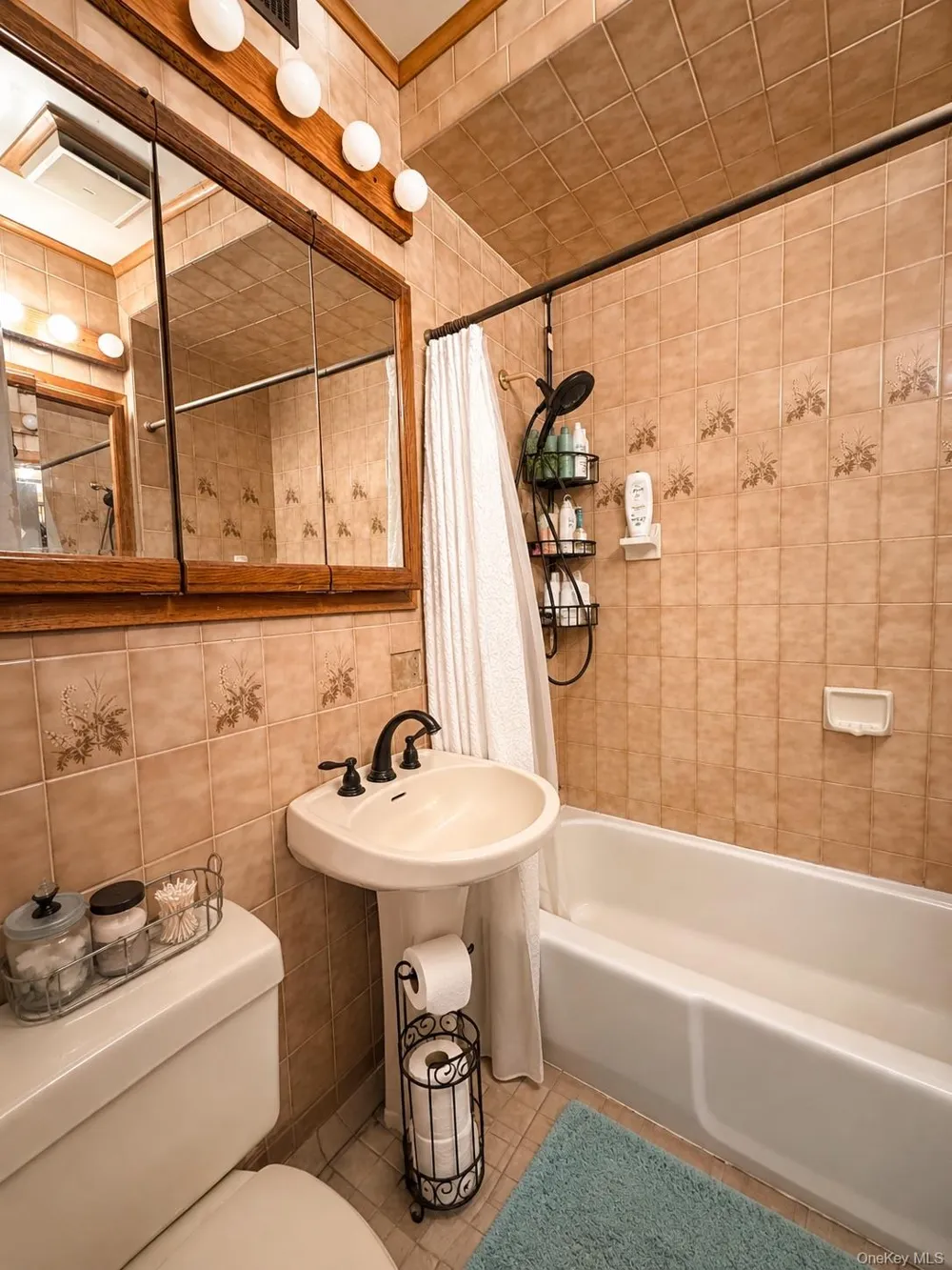 78-51 80th Street Glendale, NY 11385