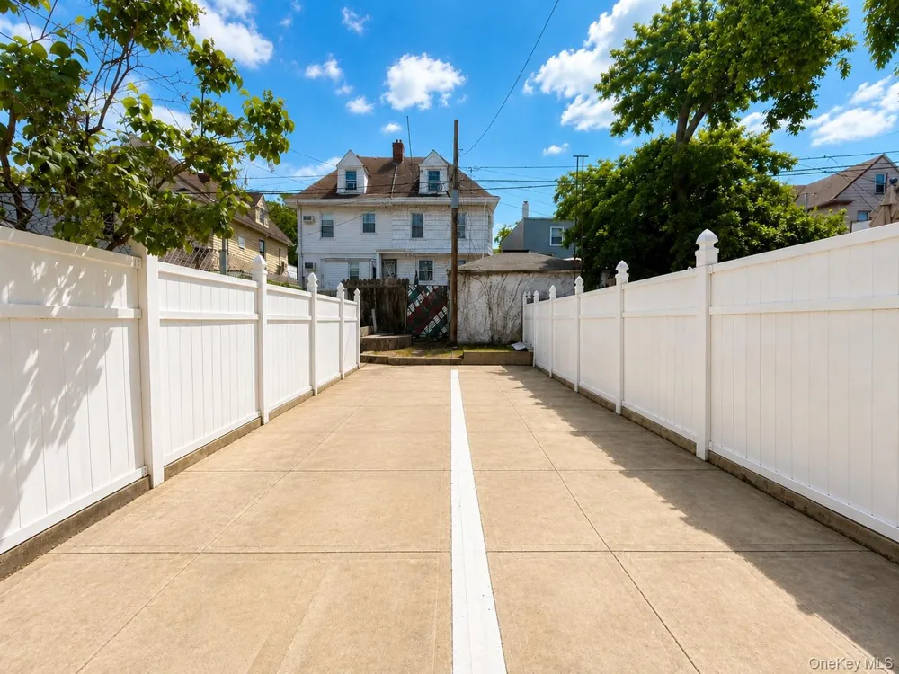 78-51 80th Street Glendale, NY 11385