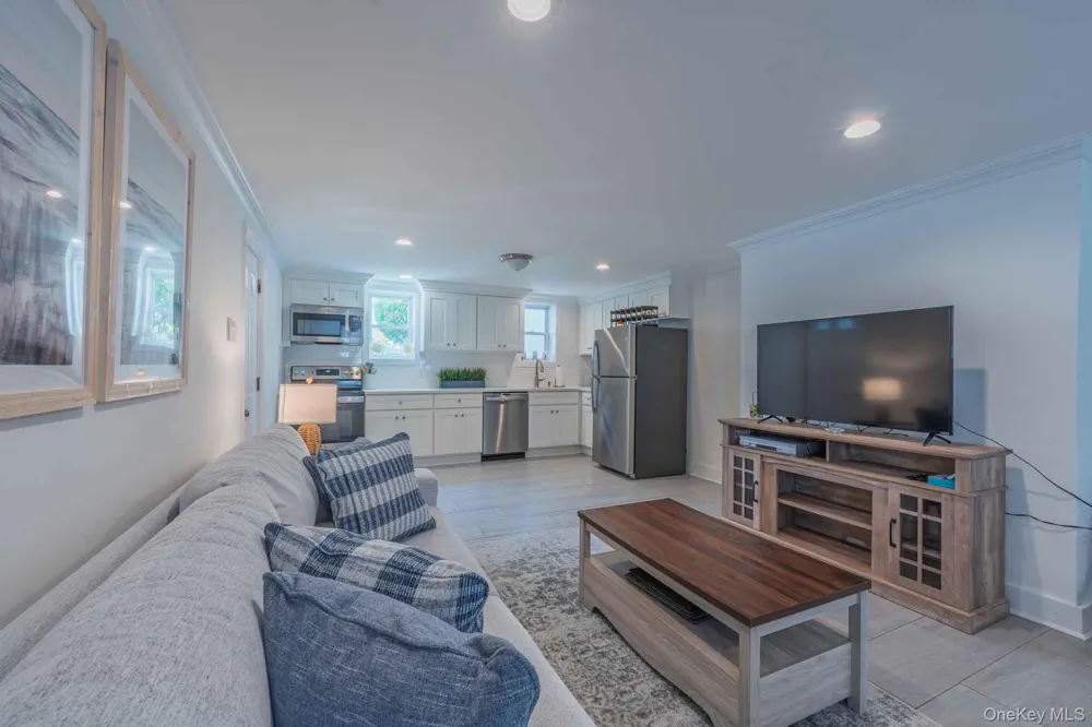 1215 W Park Avenue East Atlantic Beach, NY 11561