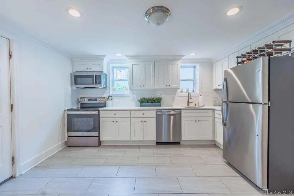 1215 W Park Avenue East Atlantic Beach, NY 11561