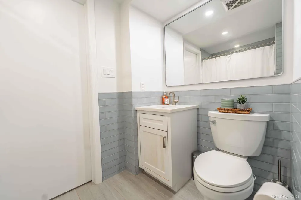 1215 W Park Avenue East Atlantic Beach, NY 11561