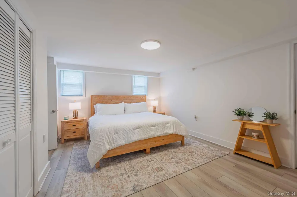 1215 W Park Avenue East Atlantic Beach, NY 11561