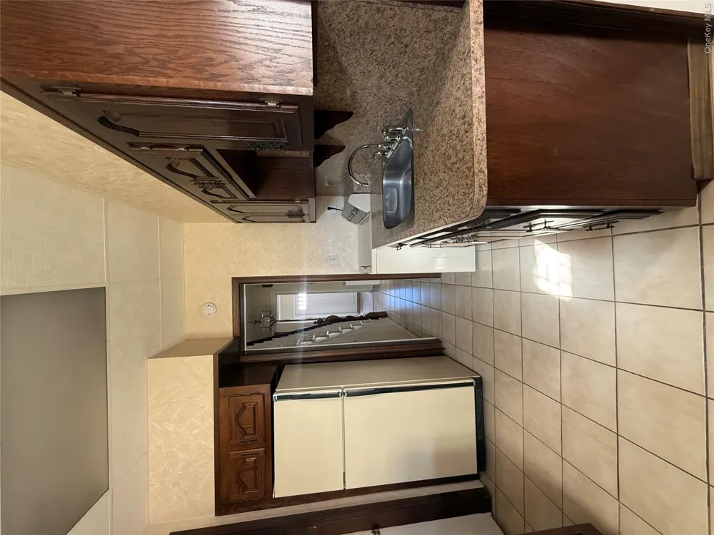 868 Morris Park Avenue Bronx, NY 10462