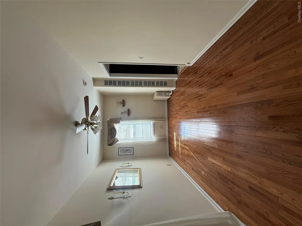 868 Morris Park Avenue Bronx, NY 10462