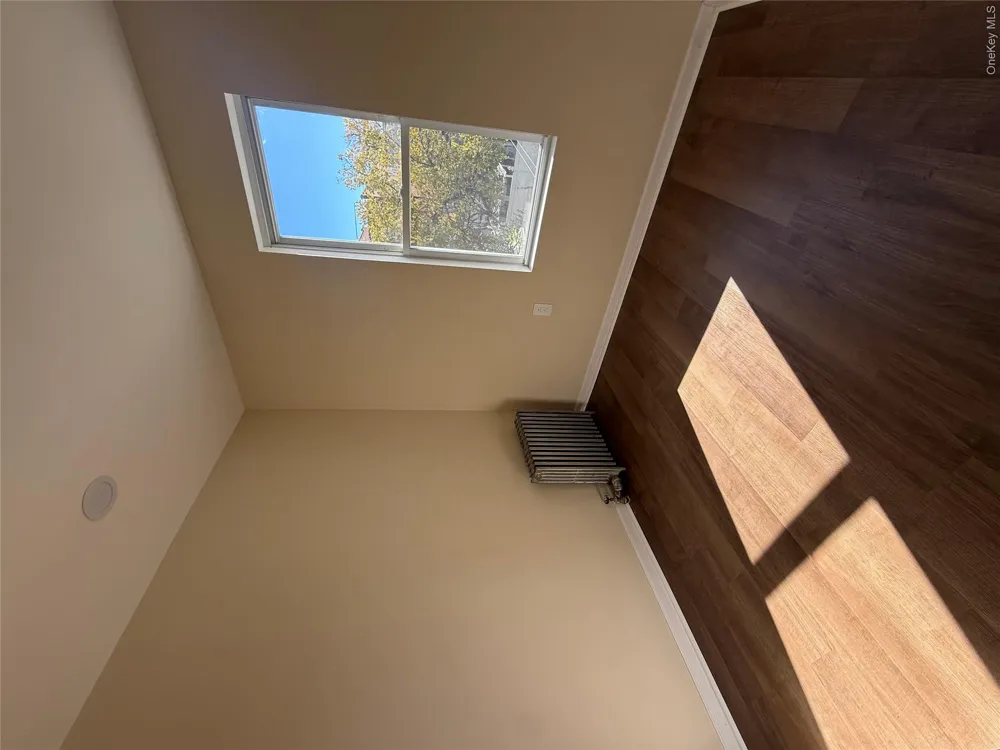868 Morris Park Avenue Bronx, NY 10462