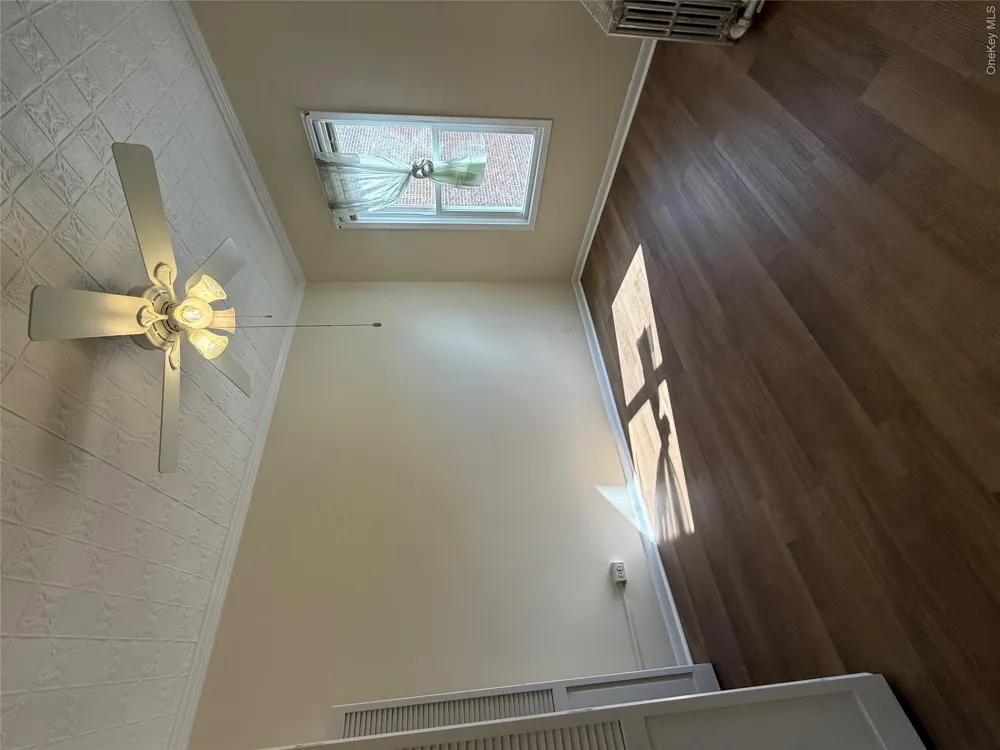 868 Morris Park Avenue Bronx, NY 10462