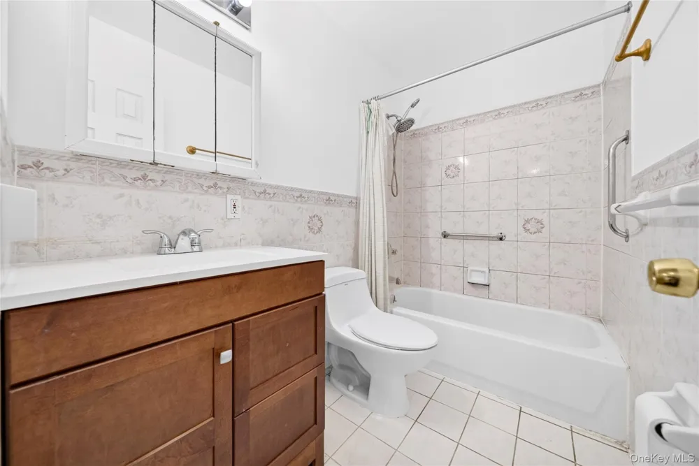 87-16 Palo Alto Street Hollis, NY 11423