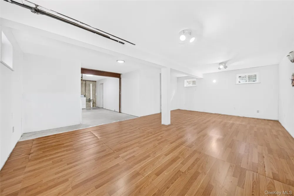 87-16 Palo Alto Street Hollis, NY 11423