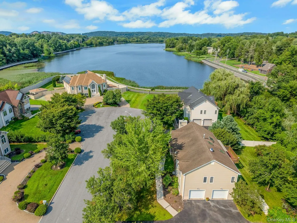 14 Stern Place Congers, NY 10920