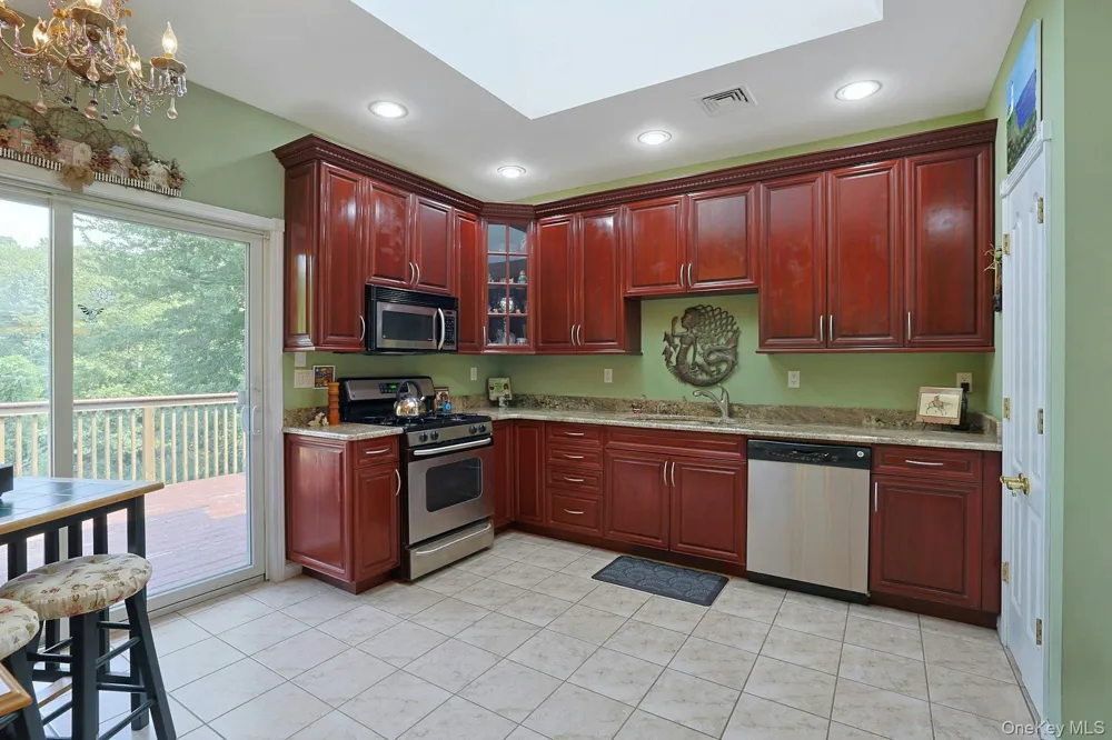 14 Stern Place Congers, NY 10920