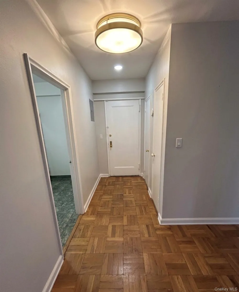 230 Pelham Road #2H New Rochelle, NY 10805