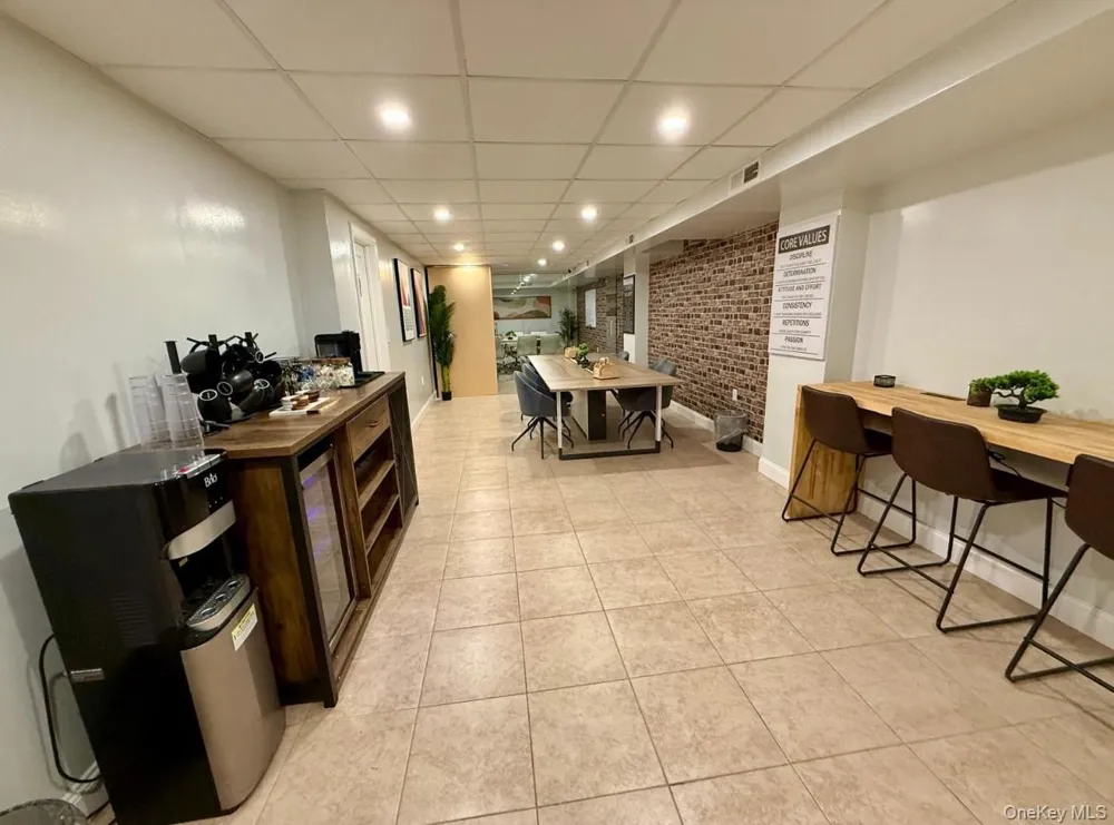 230 Pelham Road #2H New Rochelle, NY 10805
