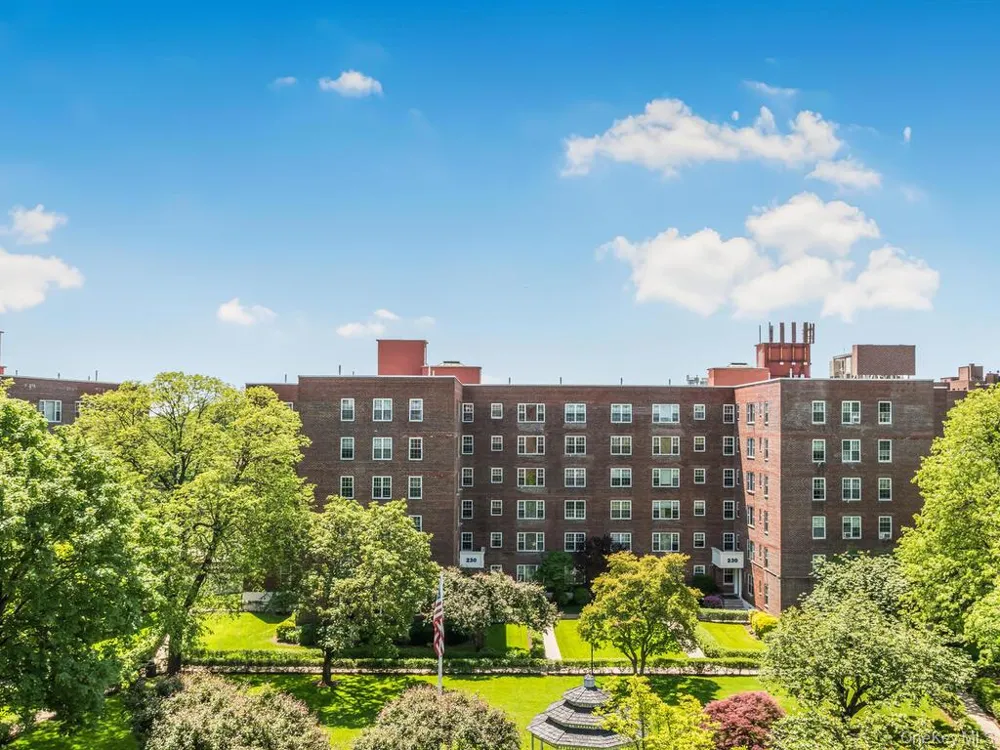 230 Pelham Road #2H New Rochelle, NY 10805