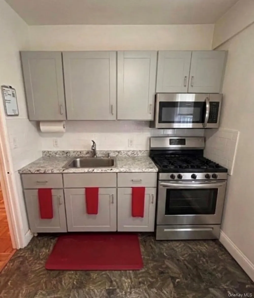 230 Pelham Road #2H New Rochelle, NY 10805