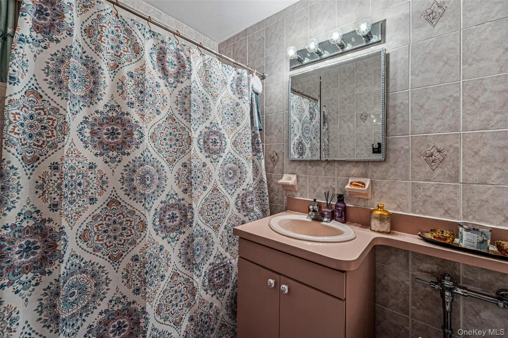 8429 153rd Avenue #3CD Howard Beach, NY 11414