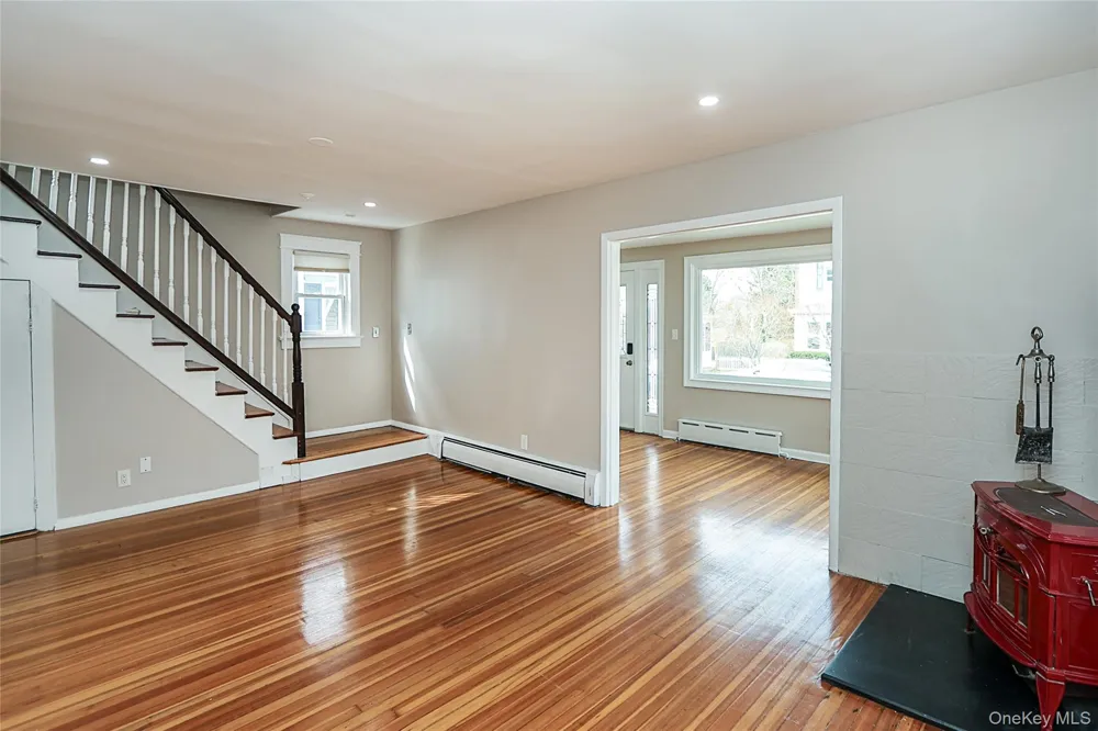 24 High Street Locust Valley, NY 11560