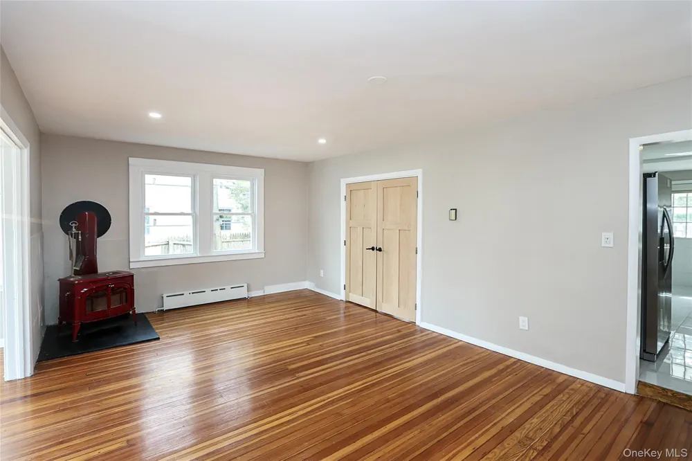 24 High Street Locust Valley, NY 11560