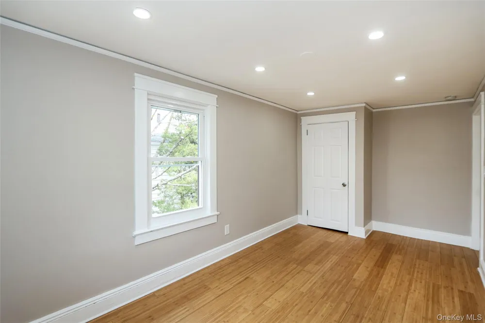 24 High Street Locust Valley, NY 11560