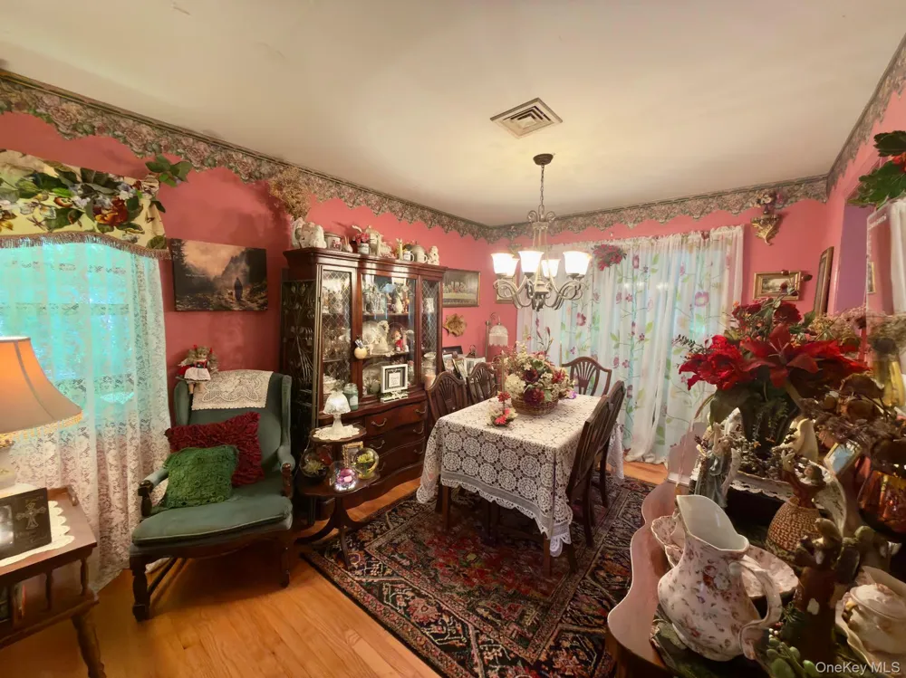 26 W Cookingham Drive Staatsburg, NY 12580