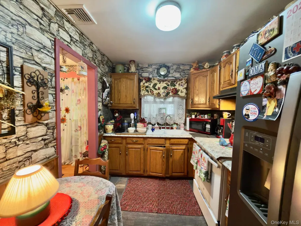 26 W Cookingham Drive Staatsburg, NY 12580